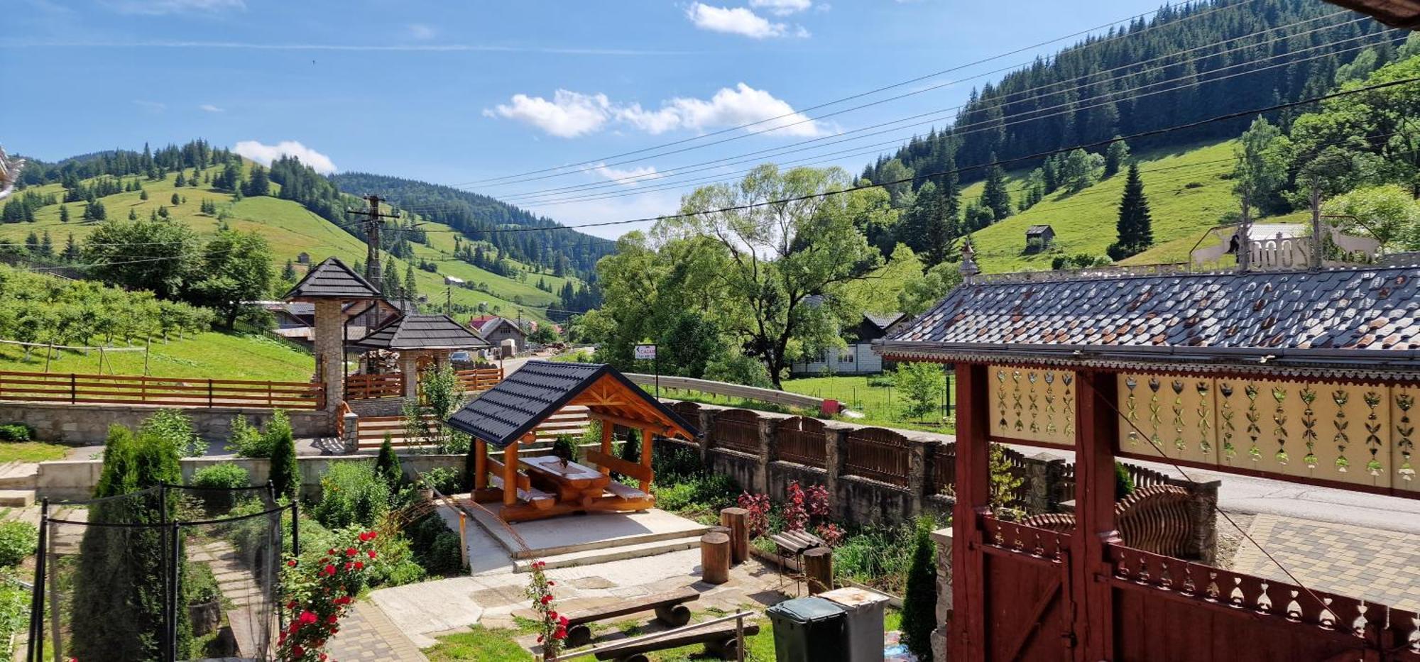Casa Agroturistica Tarancuta Din Vatra Moldovitei Hotel ภายนอก รูปภาพ