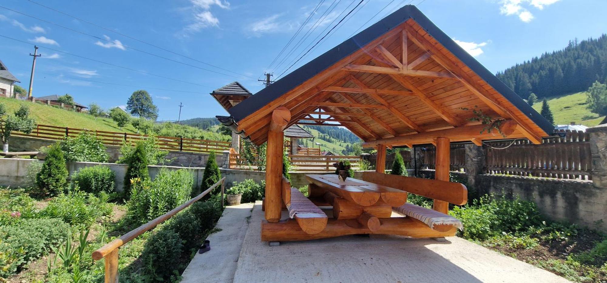 Casa Agroturistica Tarancuta Din Vatra Moldovitei Hotel ภายนอก รูปภาพ