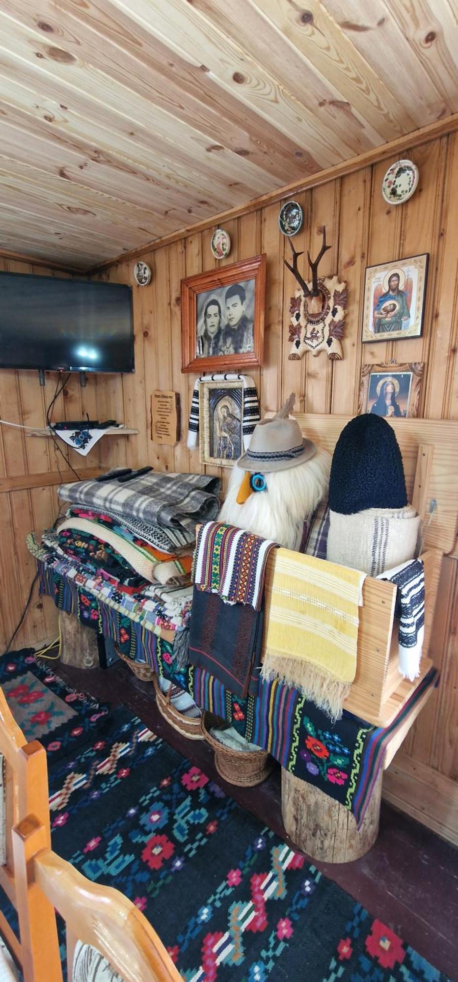 Casa Agroturistica Tarancuta Din Vatra Moldovitei Hotel ภายนอก รูปภาพ