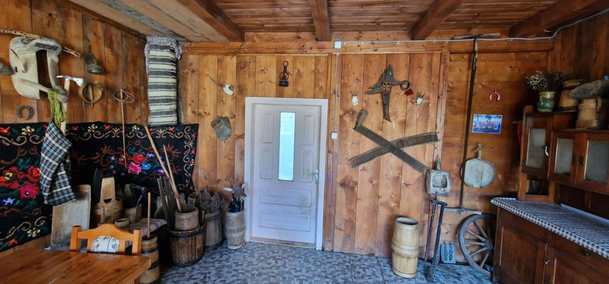 Casa Agroturistica Tarancuta Din Vatra Moldovitei Hotel ภายนอก รูปภาพ